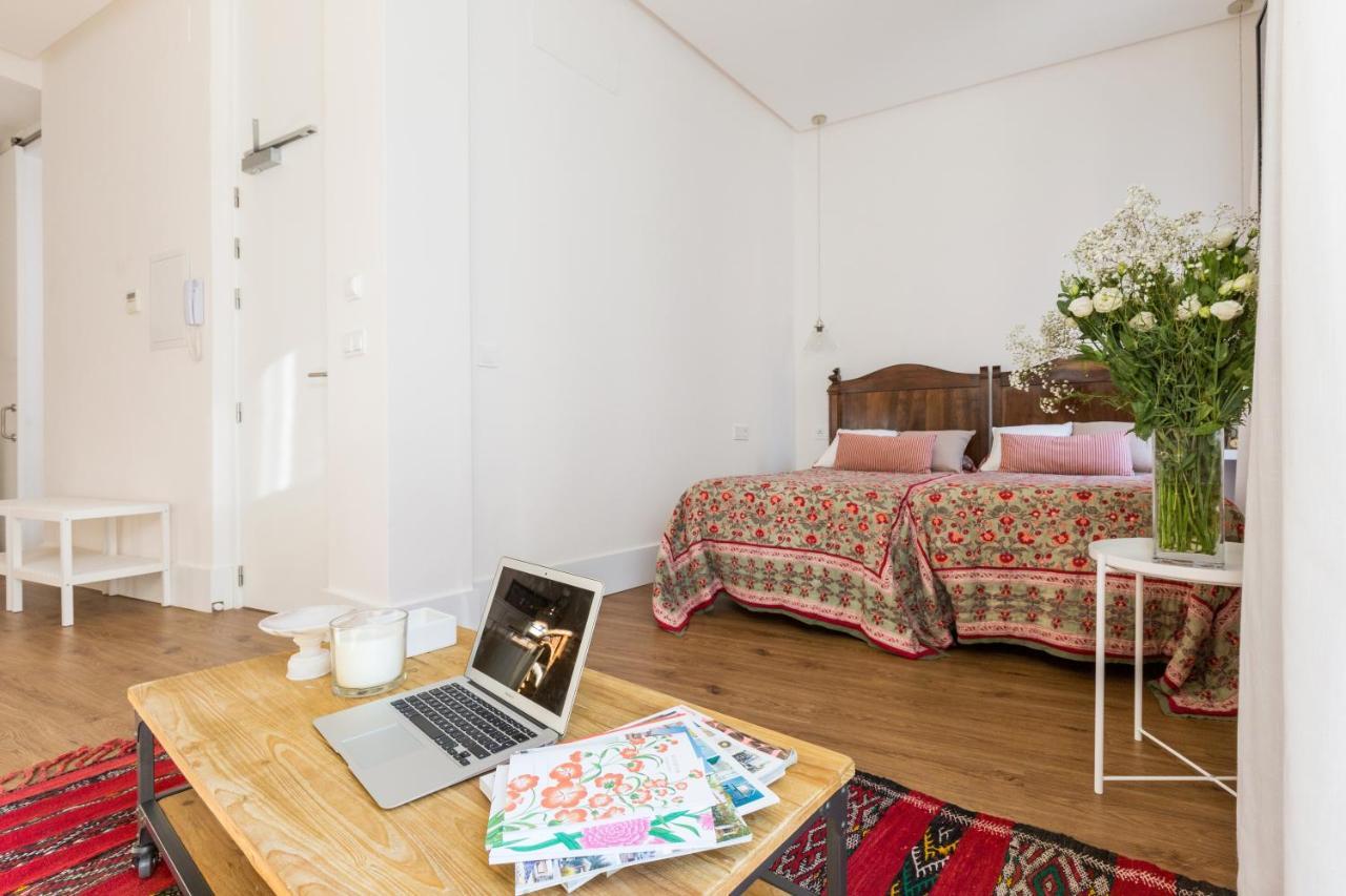 Sevilla Home Center Suites Esterno foto